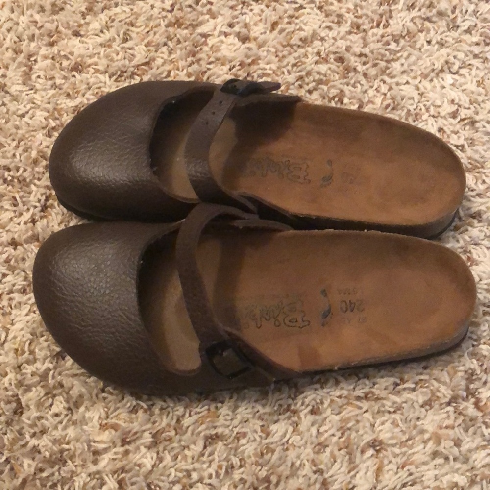 Birkenstock “Birki’s size 37 brown strap clogs